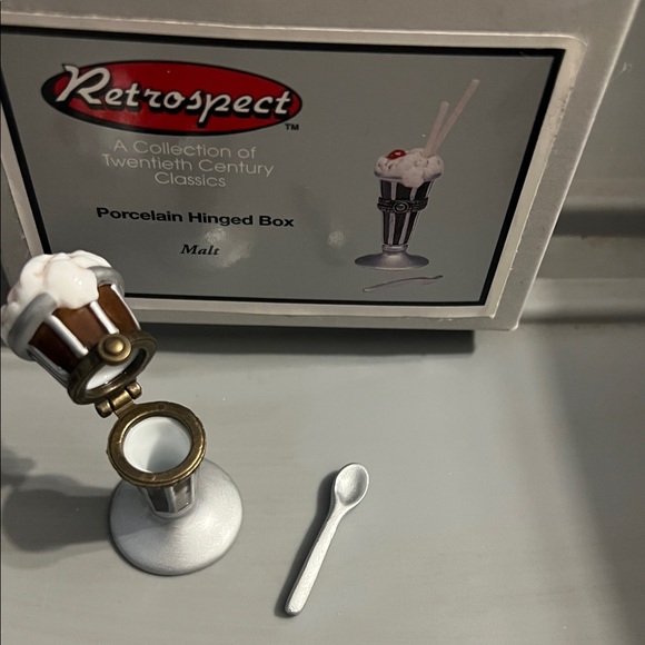 Vintage Retrospect Porcelain ice cream sundae Hinged Box missing straw - Picture 5 of 7